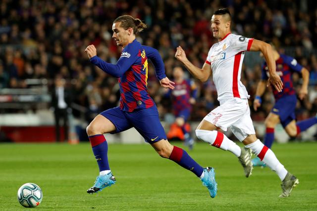 拜仁官方向巴黎道歉 球迷拉横幅未得到拜仁授权