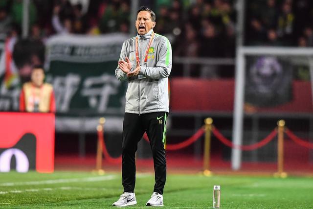 曼联又挖到宝！22岁天才新星踢爆曼城 合同只剩半年